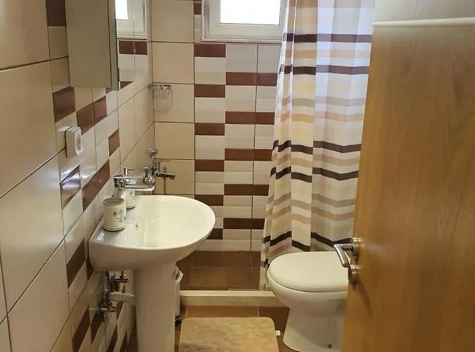 Perama View דירה